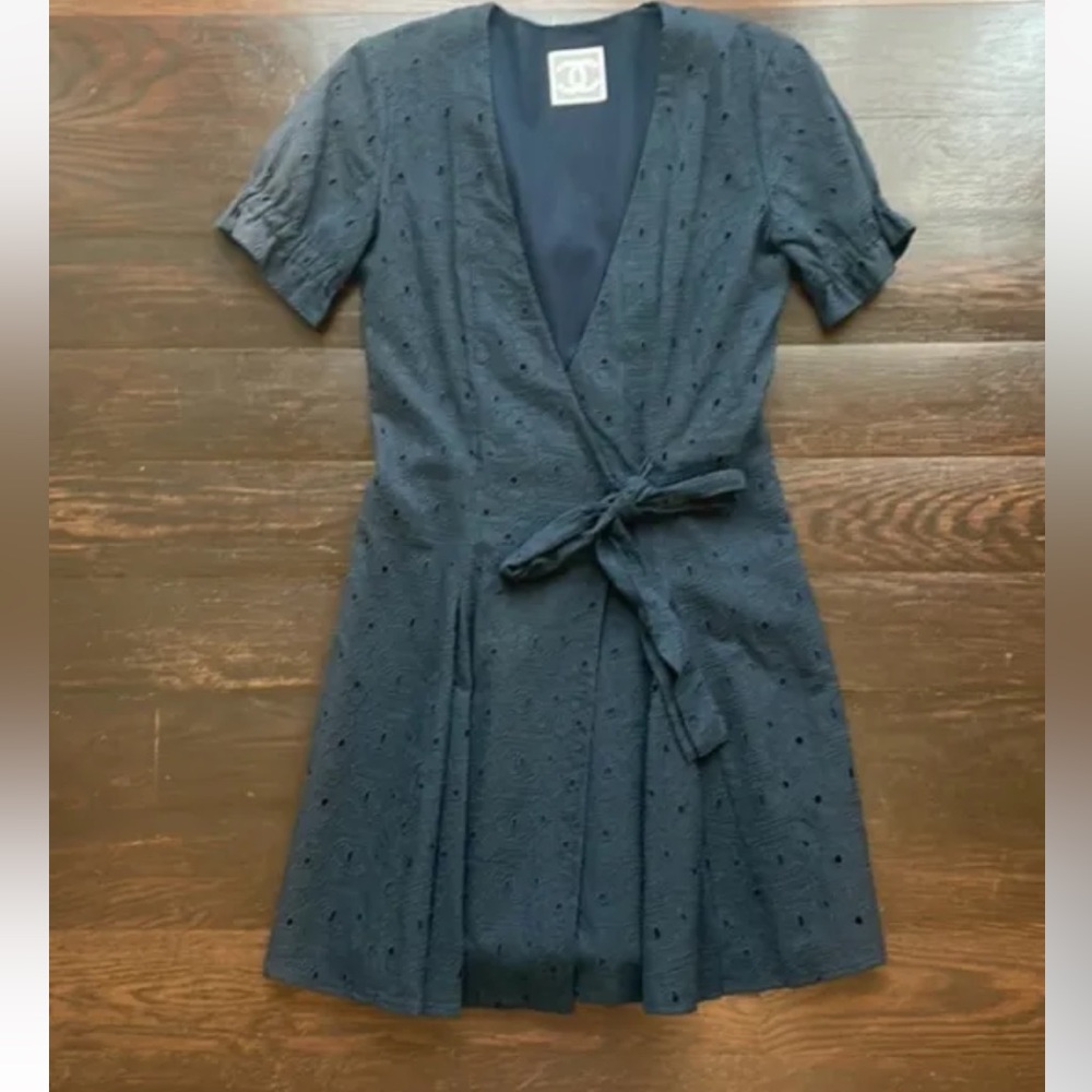 CHANEL Navy Cotton Short Sleeve Wrap Around Dress. Size 34  Made in France